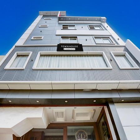 Super Townhouse Model Town Rohtak Formerly Hotel Tathastu Exterior foto