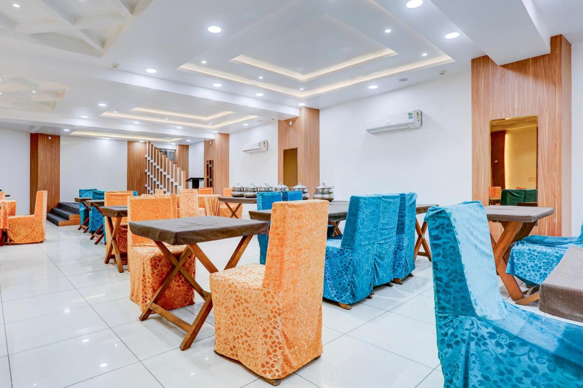 Super Townhouse Model Town Rohtak Formerly Hotel Tathastu Exterior foto